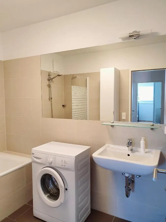 Near Lake Two Bedroom Fully Furnished Apartment Vienna 0*,